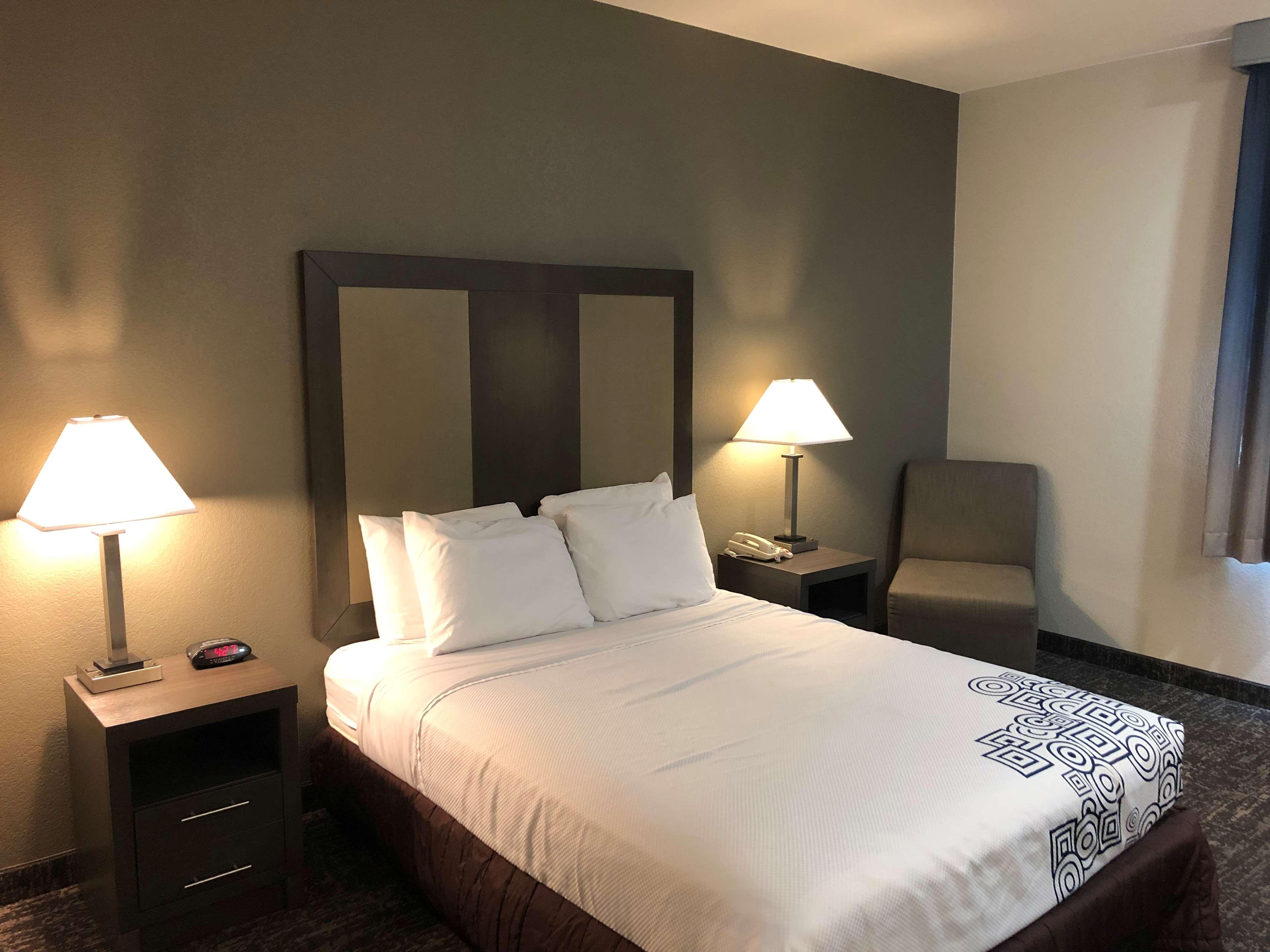 Baymont By Wyndham Moses Lake Extérieur photo