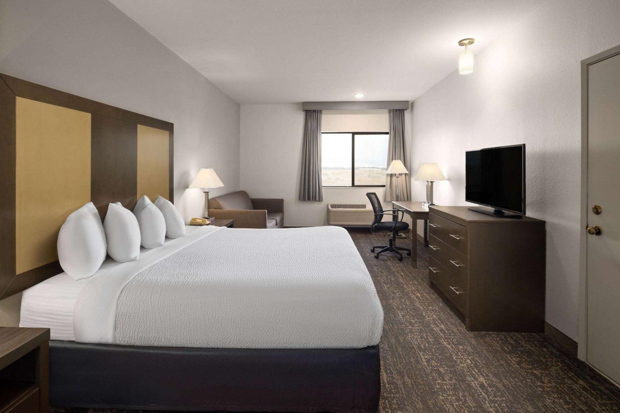 Baymont By Wyndham Moses Lake Extérieur photo