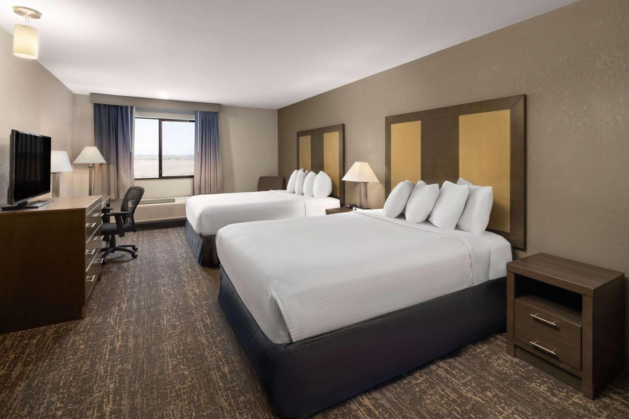 Baymont By Wyndham Moses Lake Extérieur photo
