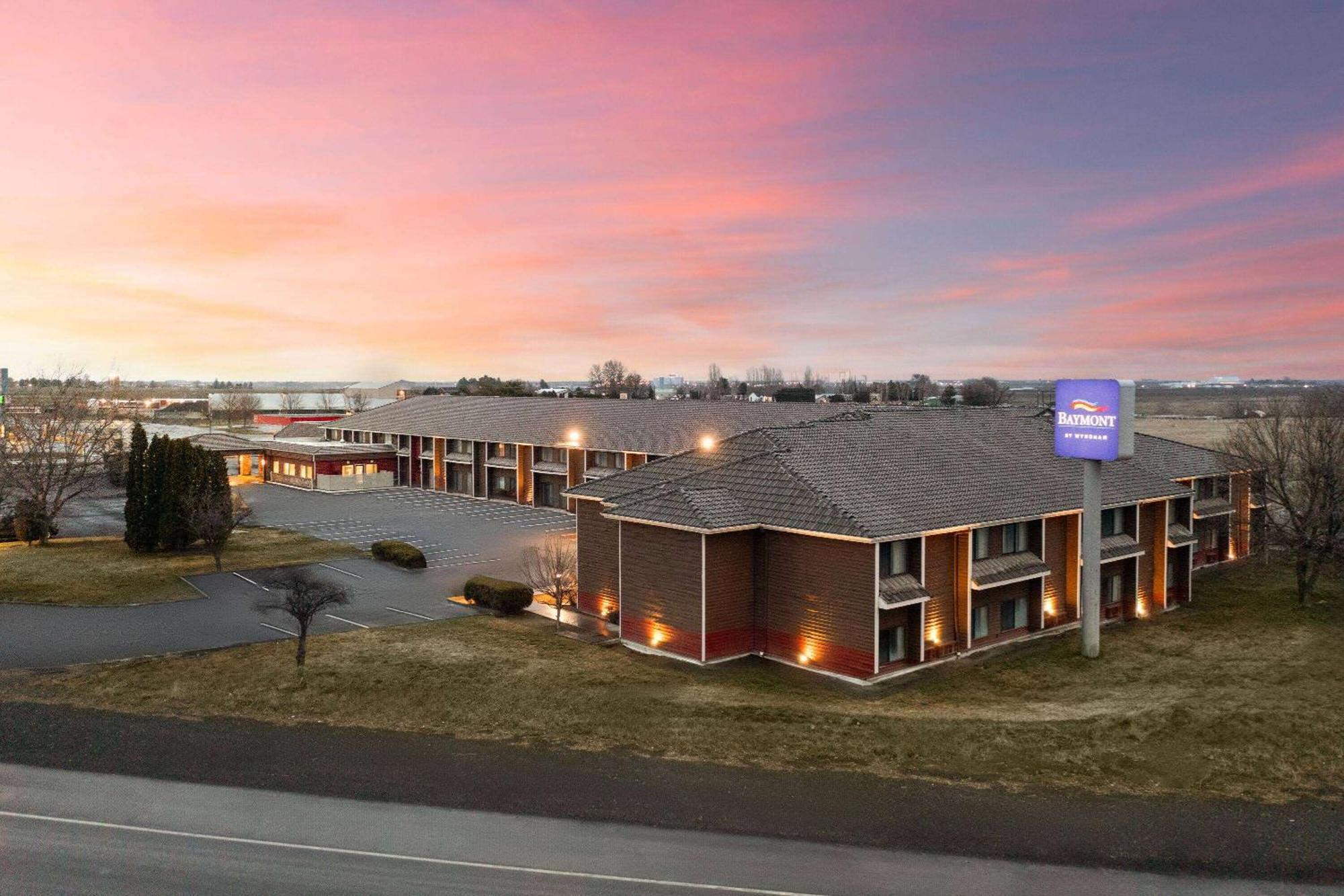 Baymont By Wyndham Moses Lake Extérieur photo
